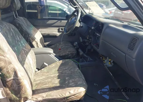 1997 Toyota Tacoma Base V6 (M5) from USA, damaged, VIN 4TAPN62N6VZ279531